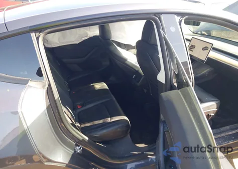 2022 Tesla Model Y Performance Dual Motor All-Wheel Drive z USA, uszkodzony, nr VIN 7SAYGDEF5NF406497